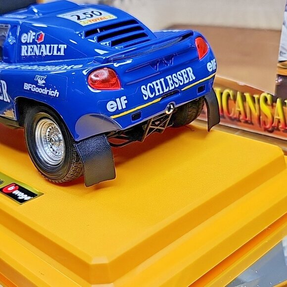 Bburago 2000 Renault Schlesser Rally Car Code #16902 Italy 1/26 With Box - Picture 4 of 16